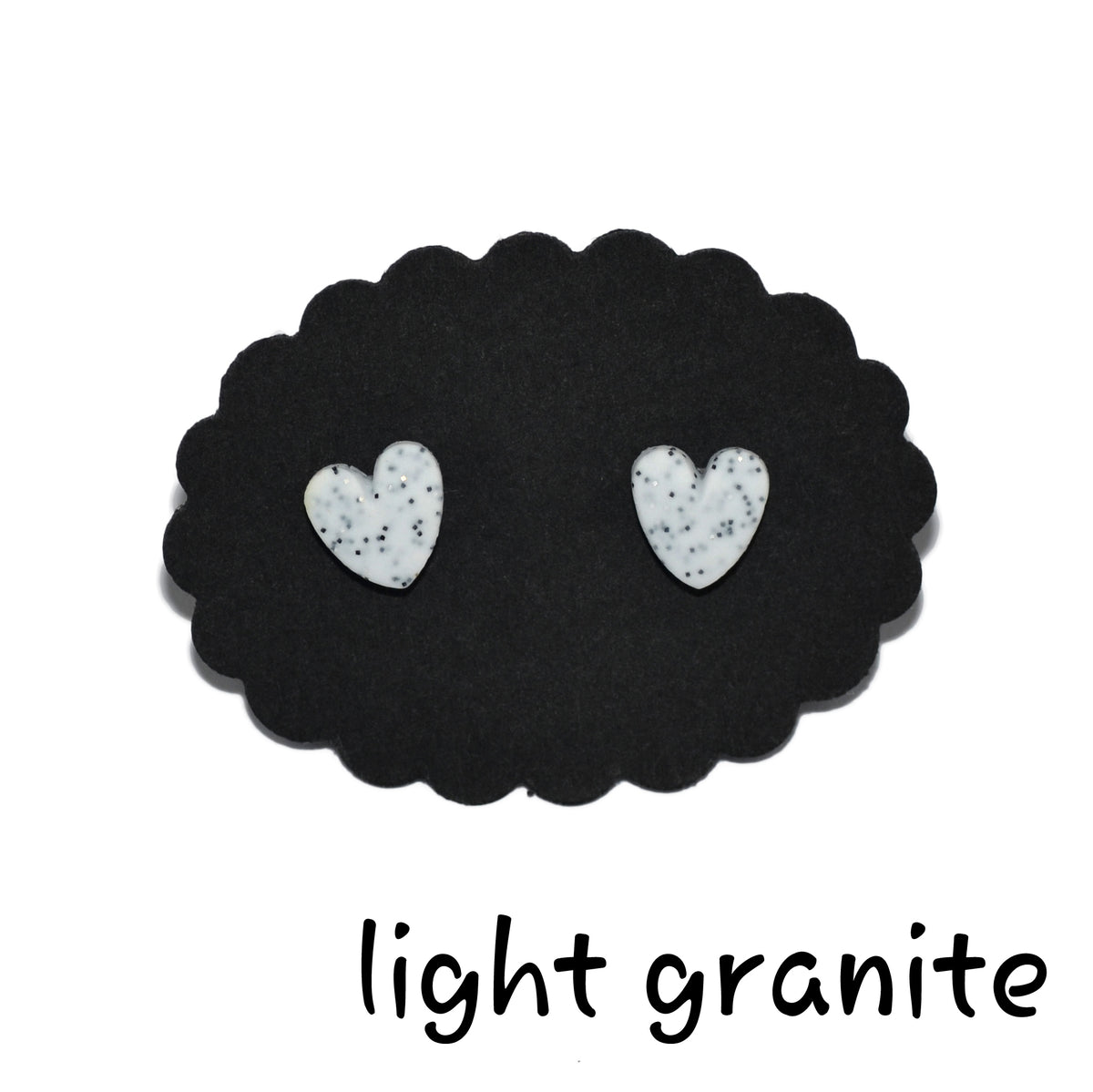 Σκουλαρίκια καρφωτά καρδούλες light granite από πολυμερικό πηλό