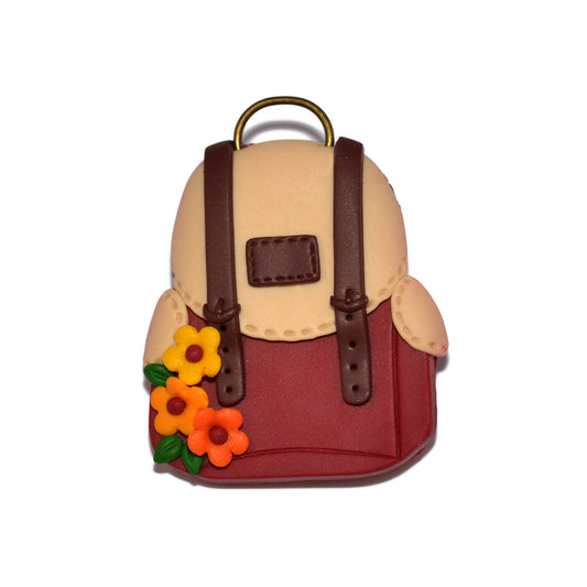 Καρφίτσα σχολική μπορντό τσάντα με φθινοπωρινά λουλουδάκια από πολυμερικό πηλό