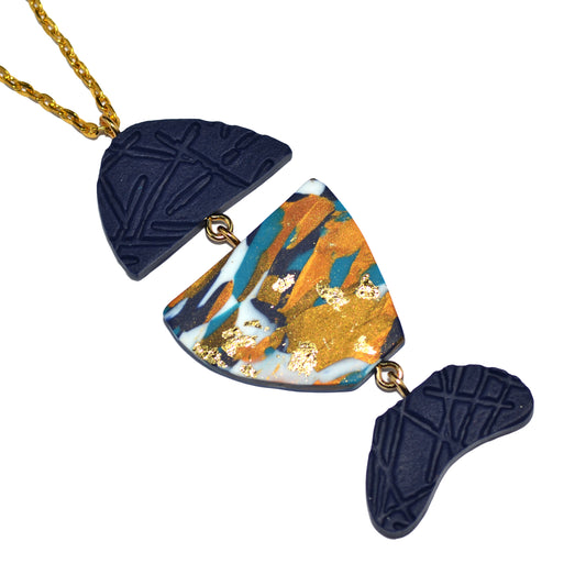 Μακρύ κολιέ ψαράκι με μπλε χρυσό μαρμαρωτό μοτίβο από πολυμερικό πηλό