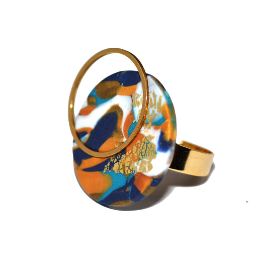 Στρογγυλό δαχτυλίδι μπλε χρυσό μαρμαρωτό από πολυμερικό πηλό και ατσάλινο στοιχείο