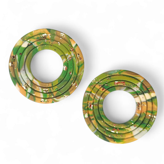 Σκουλαρίκια μεγάλα στρογγυλά καρφωτά πράσινο χρυσό μαρμαρωτό από πολυμερικό πηλό