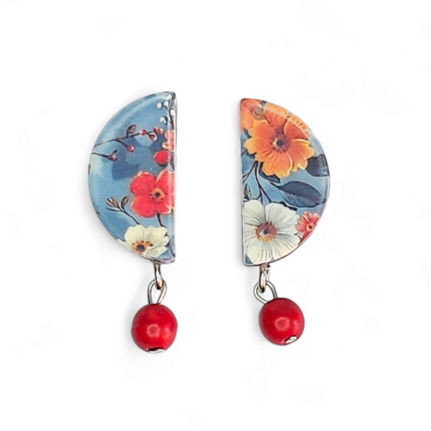 Σκουλαρίκια καρφωτά μικρά ημικύκλια με τεχνική μεταφοράς εικόνας σε πολυμερικό πηλό και κόκκινες πέτρες αχάτη