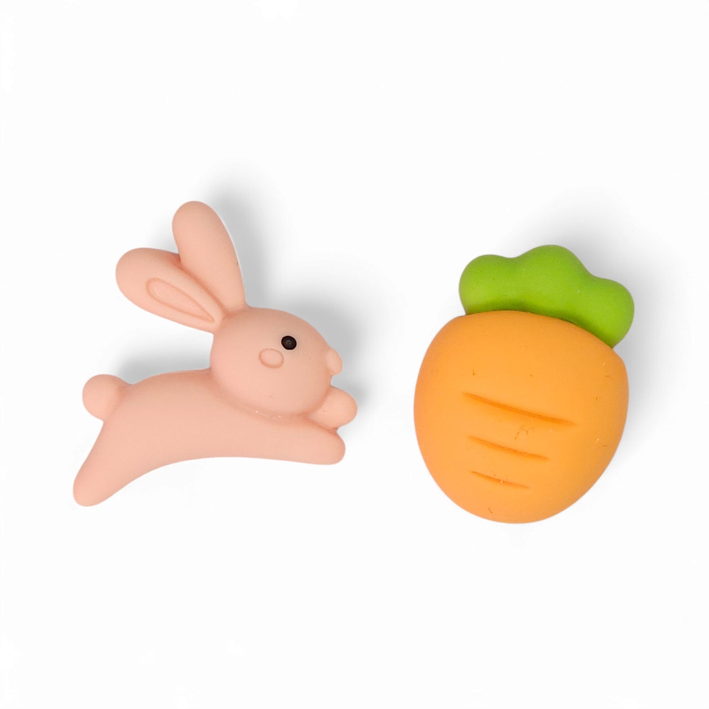 Σκουλαρίκια ανόμοια μεγάλα καρφωτά ροζ λαγουδάκι με καρότο