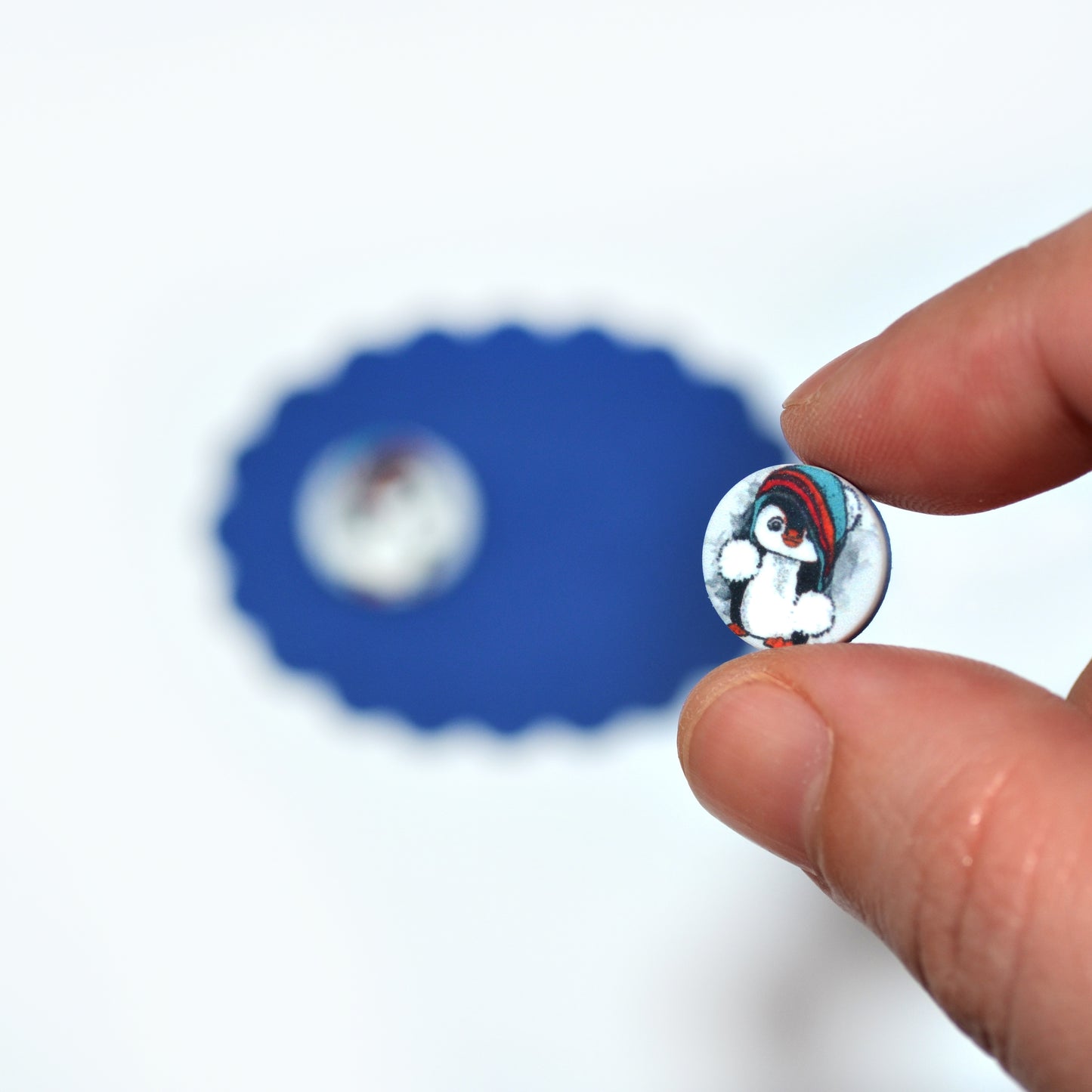 Χριστουγεννιάτικα καρφωτά παιδικά σκουλαρίκια πιγκουινάκια με σκουφάκια στο κεφάλι