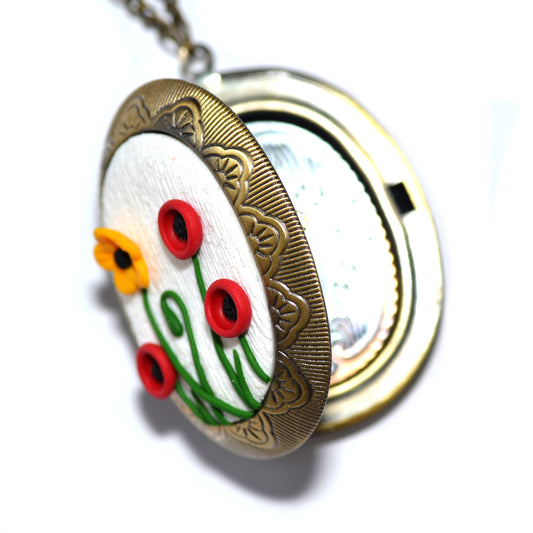 Locket για φωτογραφίες με ανάγλυφα λουλουδάκια από πολυμερικό πηλό