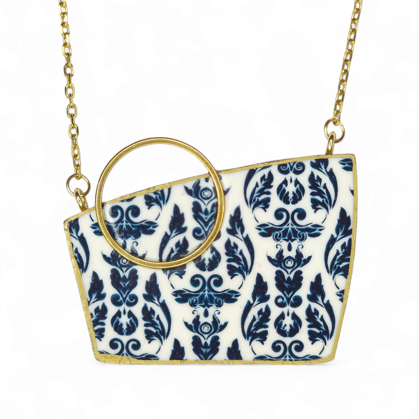 Μακρύ γεωμετρικό κολιέ της σειράς Blue Baroque με μπλε μεταξοτυπία σε πολυμερικό πηλό