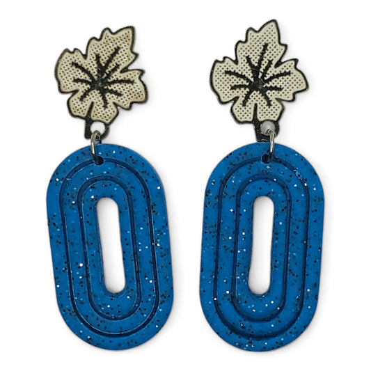 Σκουλαρίκια κομψά κρεμαστά σε μπλε γρανίτη από πολυμερικό πηλό με ατσάλινα καρφάκια σε σχήμα φύλλου