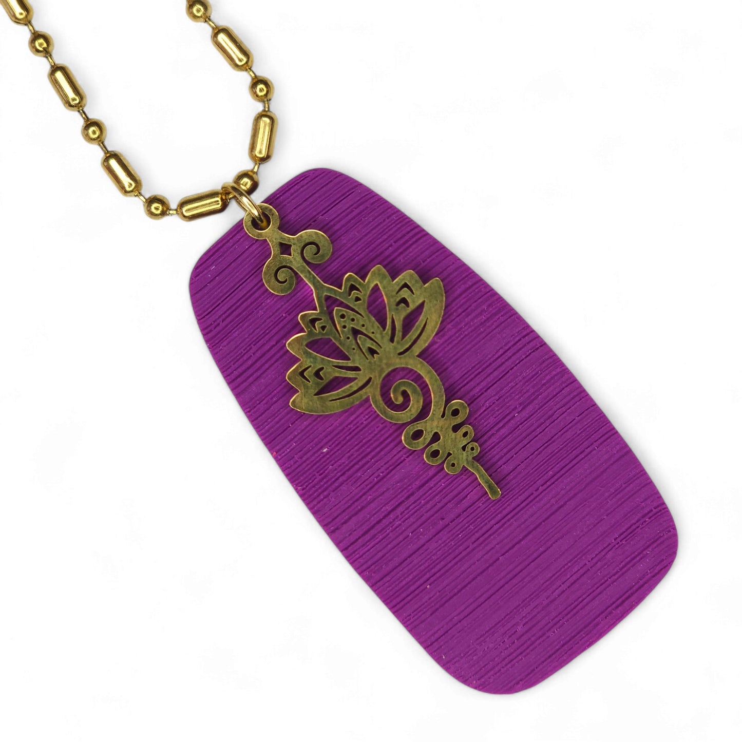 Μακρύ κολιέ μωβ πολυμερικό πηλό με επιχρυσωμένο ατσάλινο στοιχείο