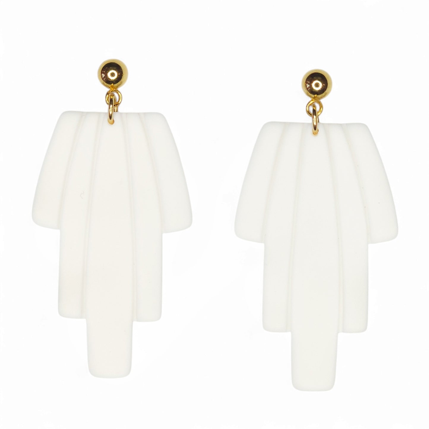 Σκουλαρίκια κρεμαστά λευκά γεωμετρικά από πολυμερικό πηλό