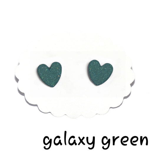 Καρφωτά σκουλαρίκια galaxy green καρδούλες από πολυμερικό πηλό