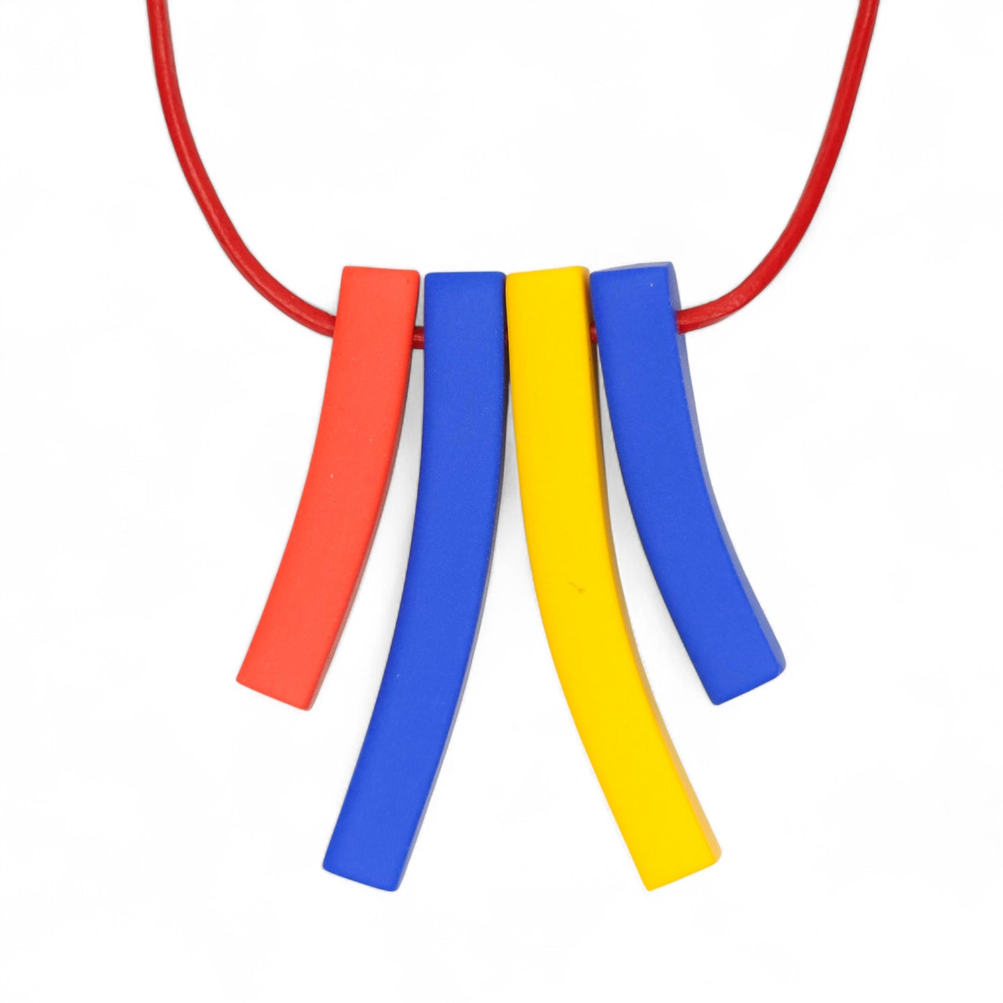 Γεωμετρικό κολιέ colorblock σε μπλε κόκκινο & κίτρινο από πολυμερικό πηλό με γνήσιο δέρμα